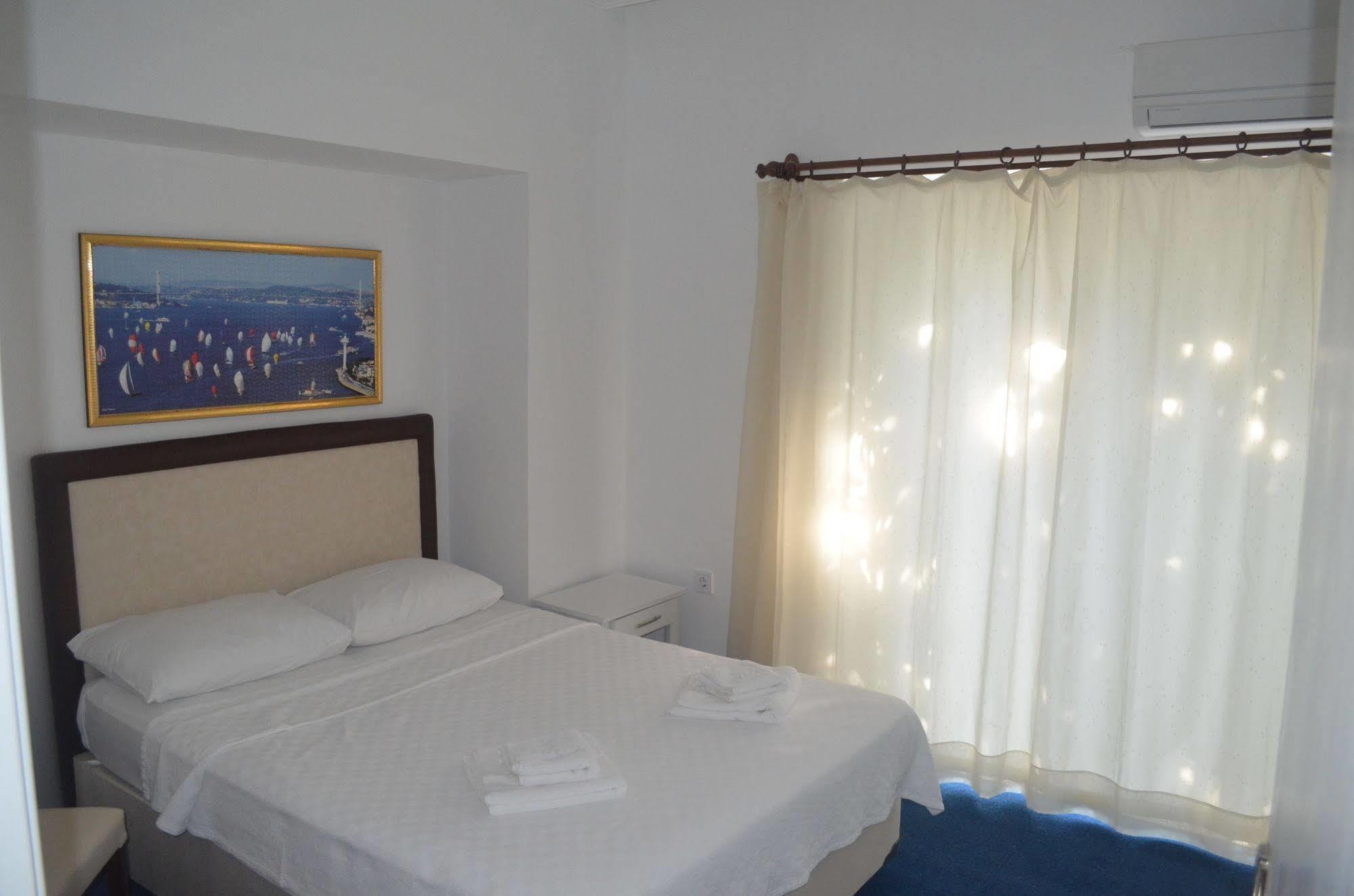 Lacivert Hotel Аявали Екстериор снимка