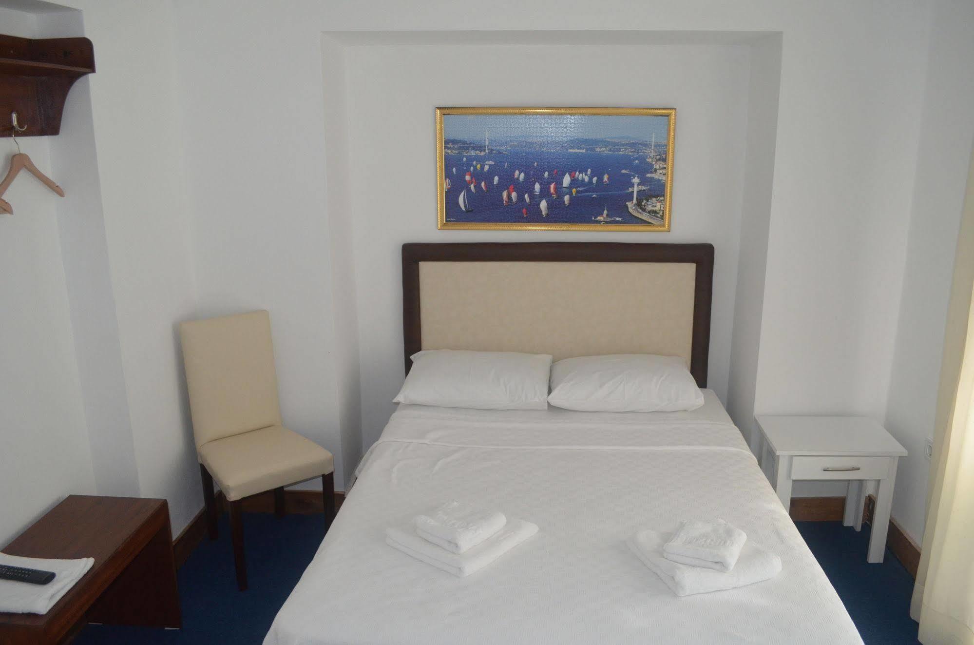 Lacivert Hotel Аявали Екстериор снимка