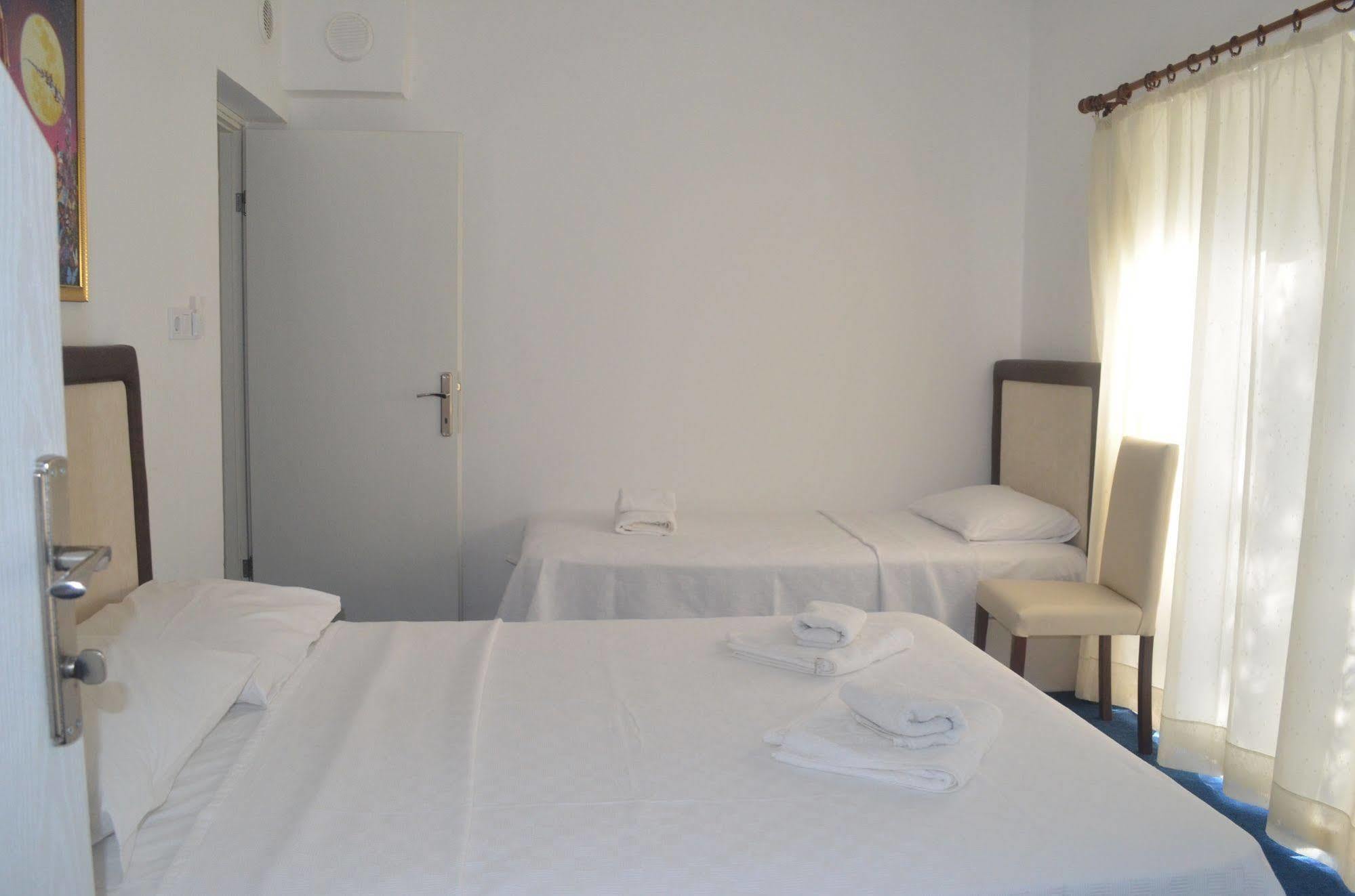 Lacivert Hotel Аявали Екстериор снимка