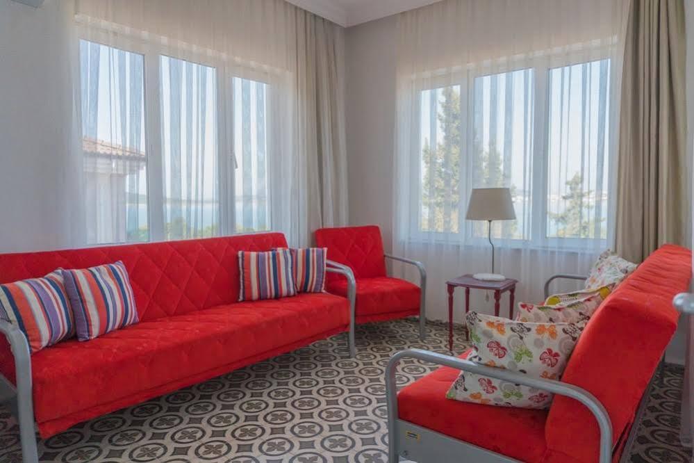 Lacivert Hotel Аявали Екстериор снимка