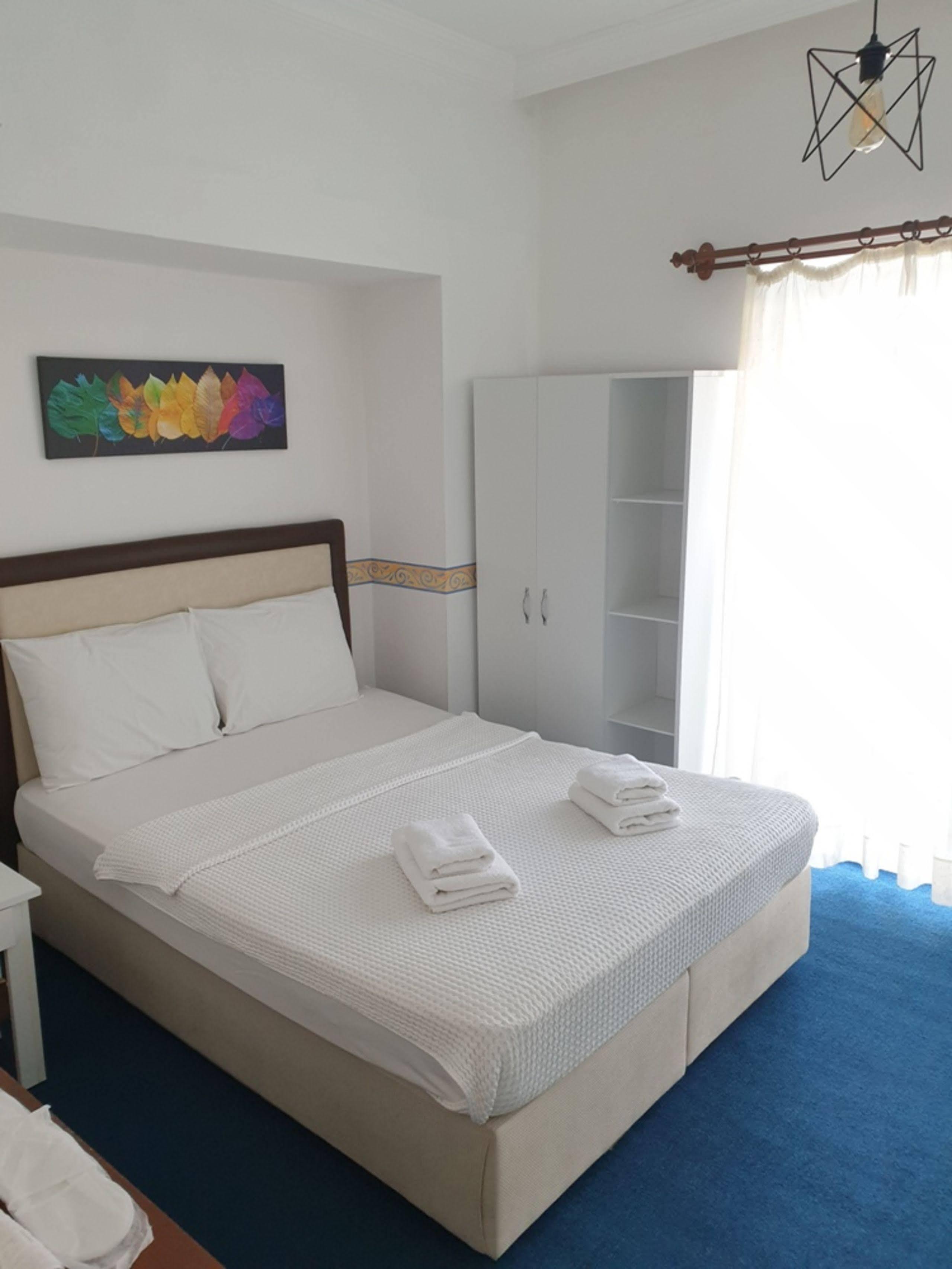 Lacivert Hotel Аявали Екстериор снимка