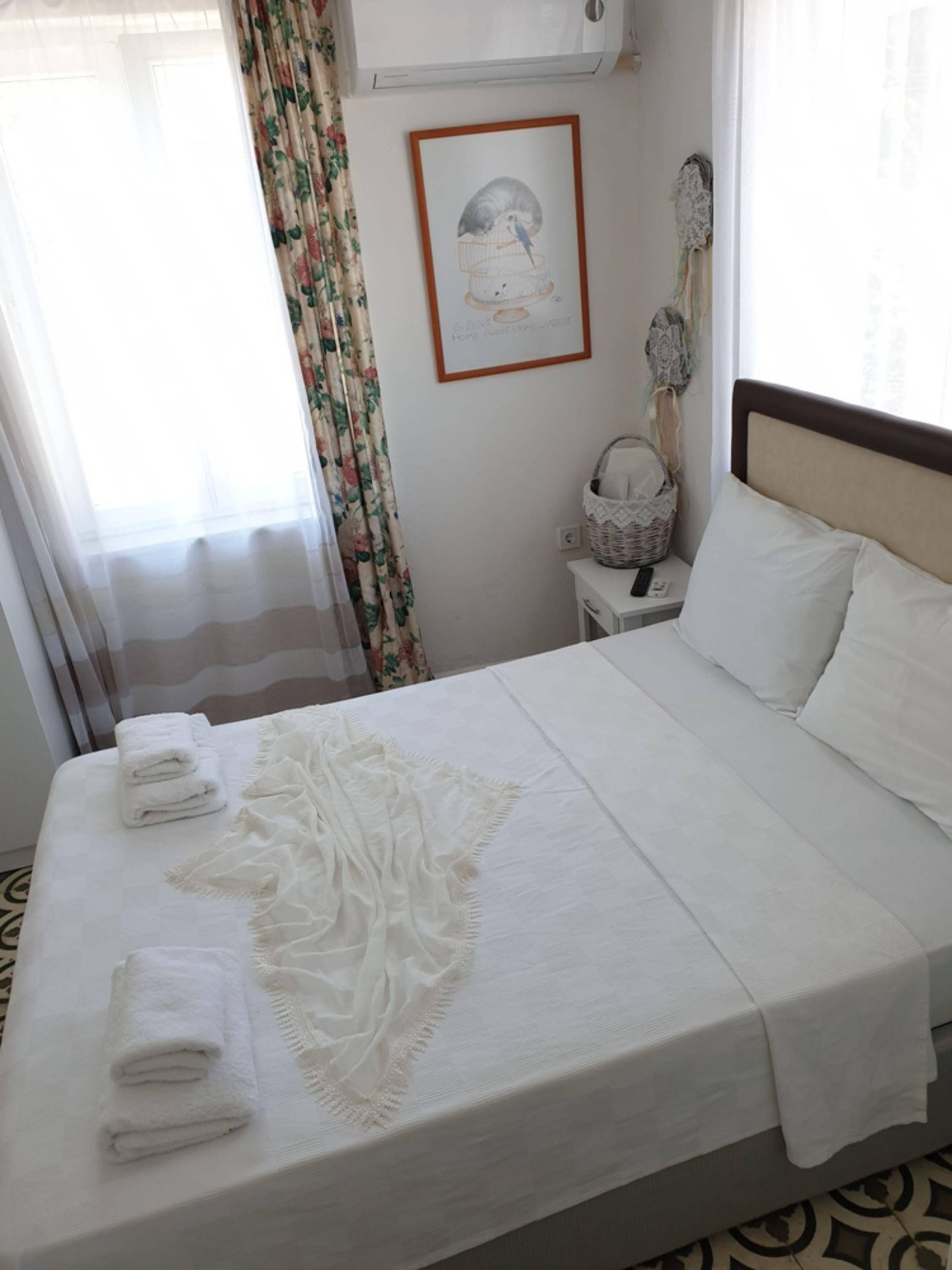 Lacivert Hotel Аявали Екстериор снимка